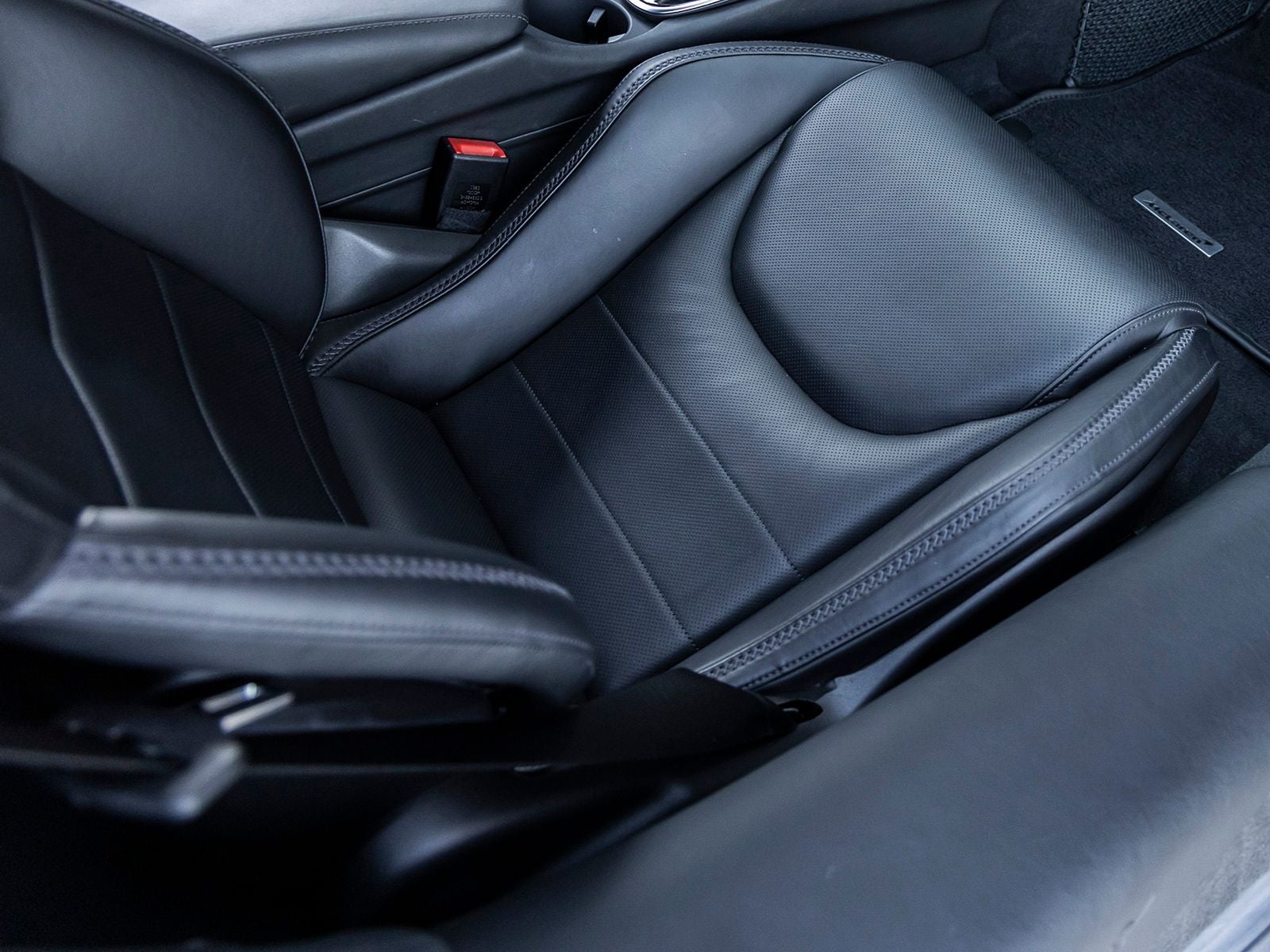 2021 McLaren GT Base