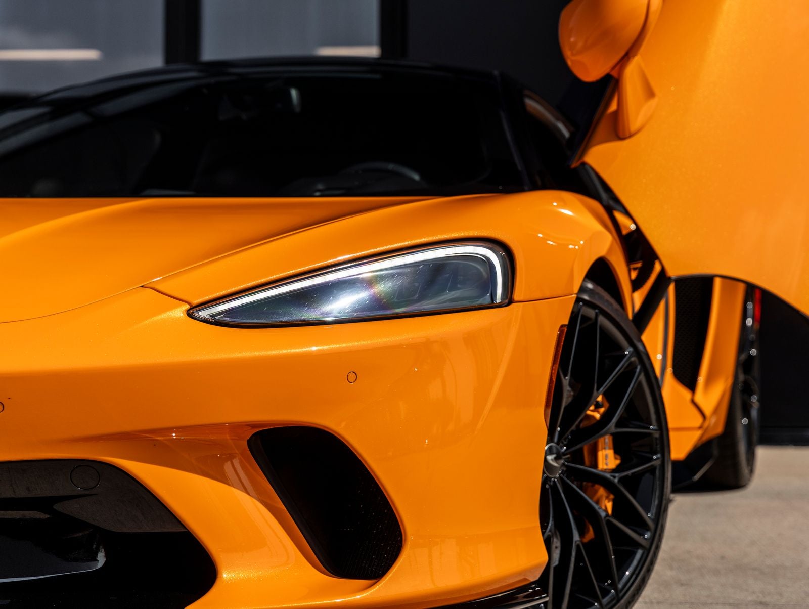 2022 McLaren GT Base