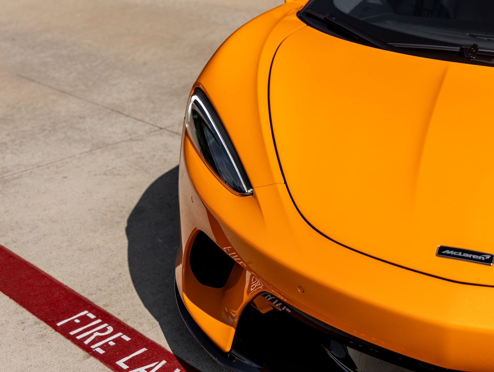 2022 McLaren GT Base