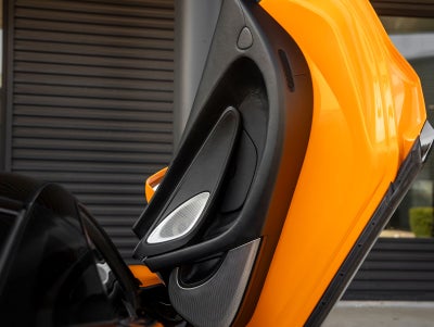 2022 McLaren GT Base