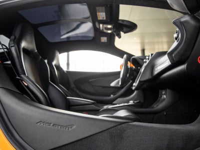 2022 McLaren GT Base