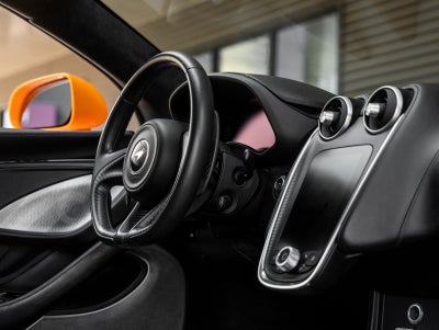 2022 McLaren GT Base
