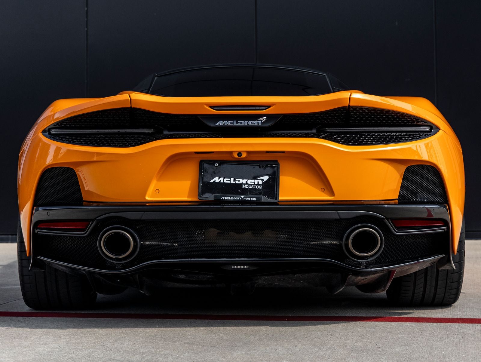 2022 McLaren GT Base