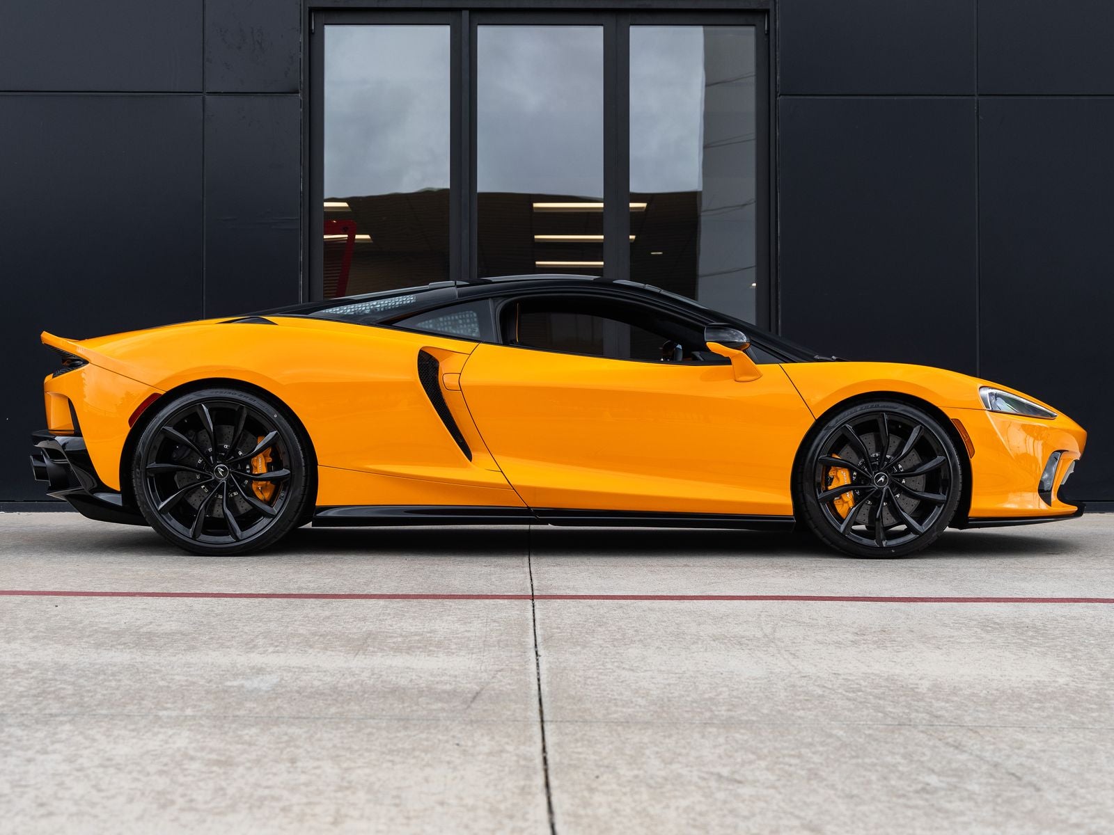 2026 McLaren GTS Base