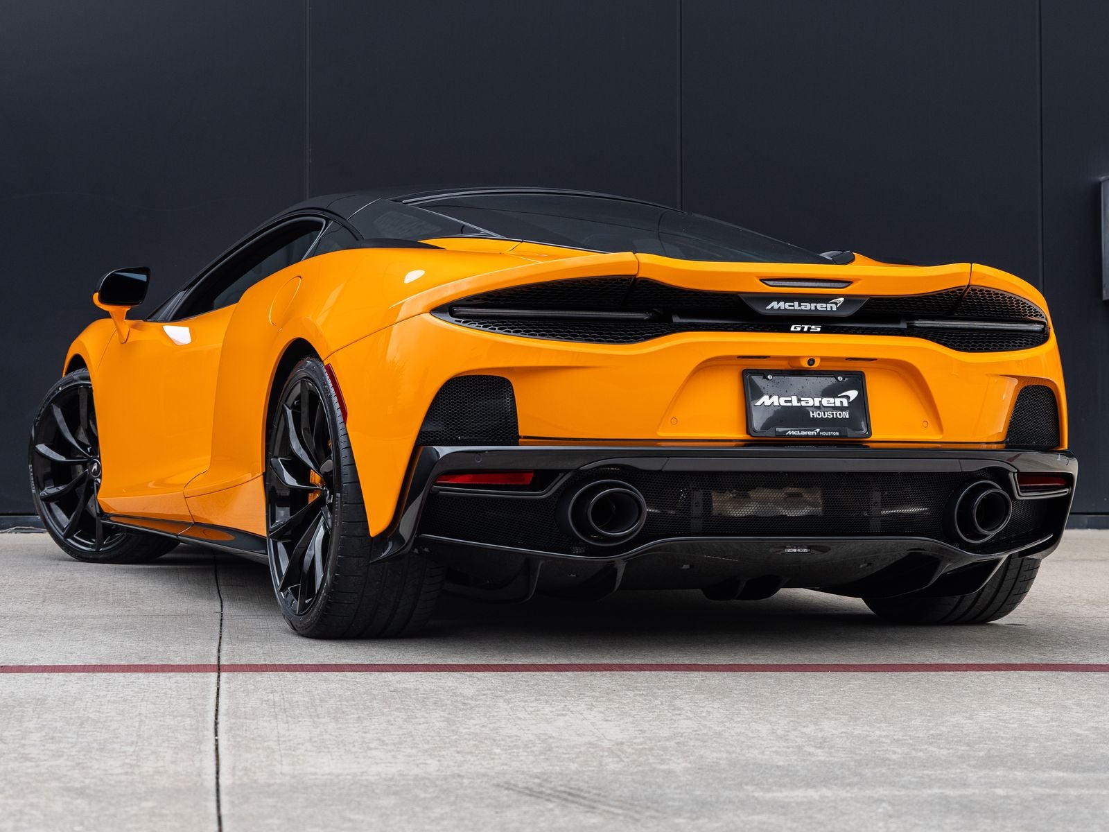 2026 McLaren GTS Base