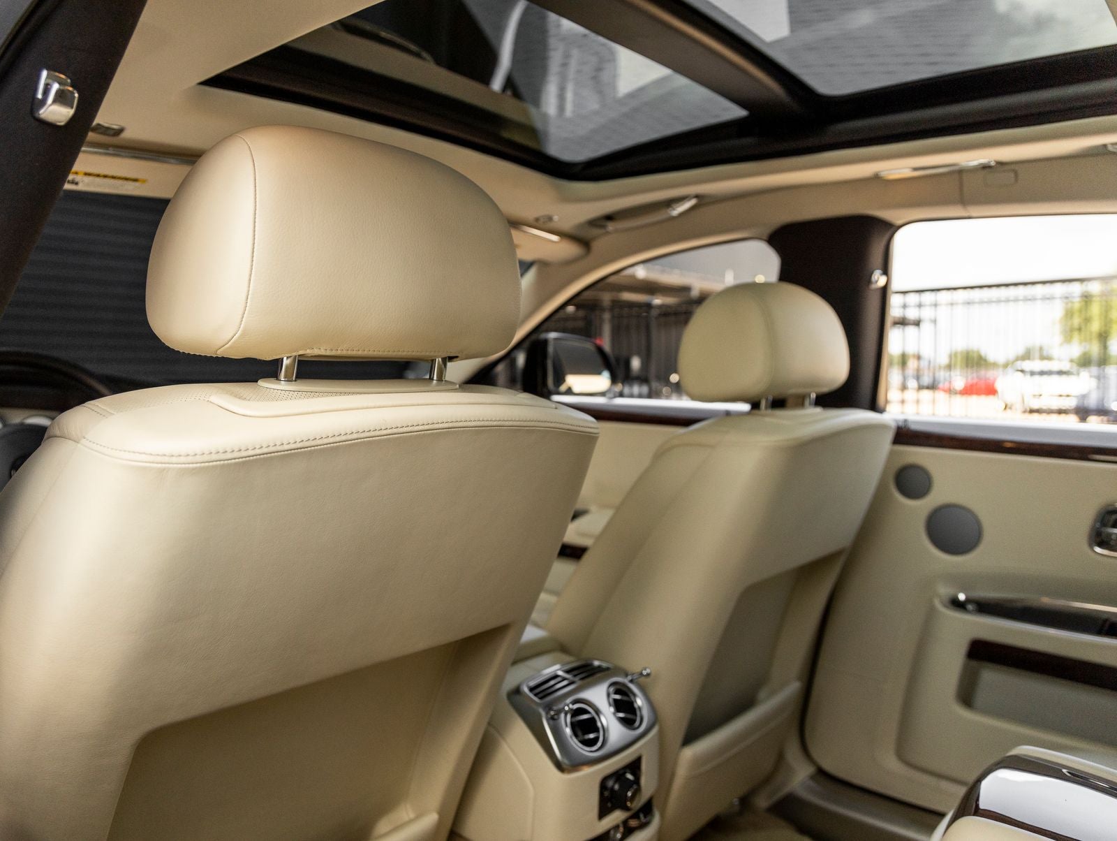 2015 Rolls-Royce Ghost Base