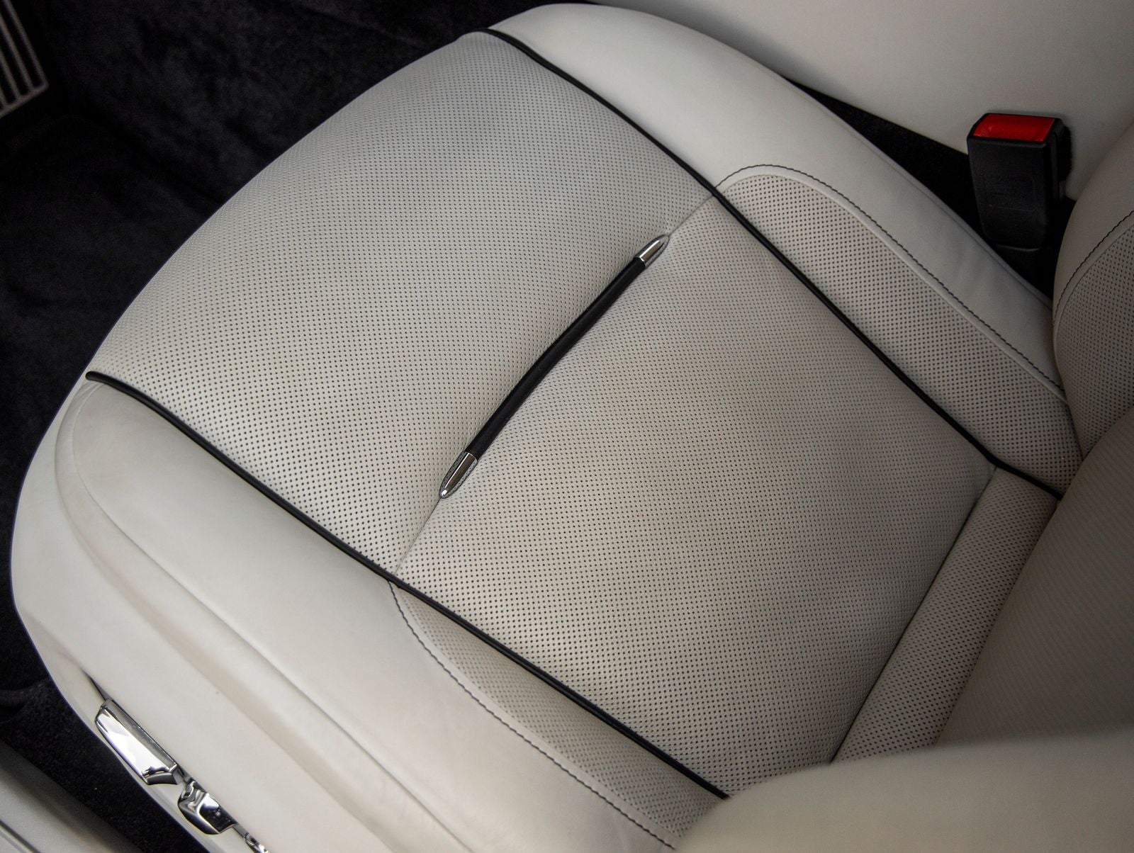 2018 Rolls-Royce Wraith Base