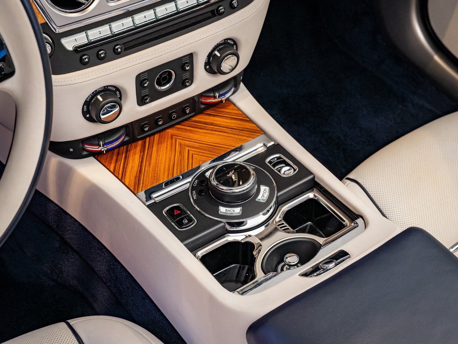 2018 Rolls-Royce Dawn Base