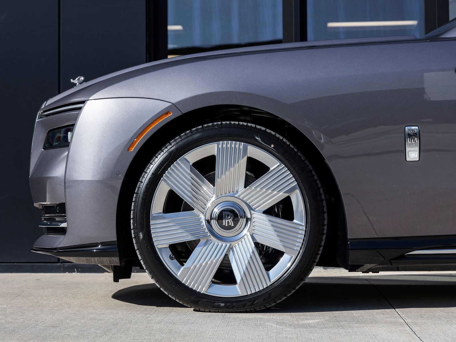 2025 Rolls-Royce Spectre 