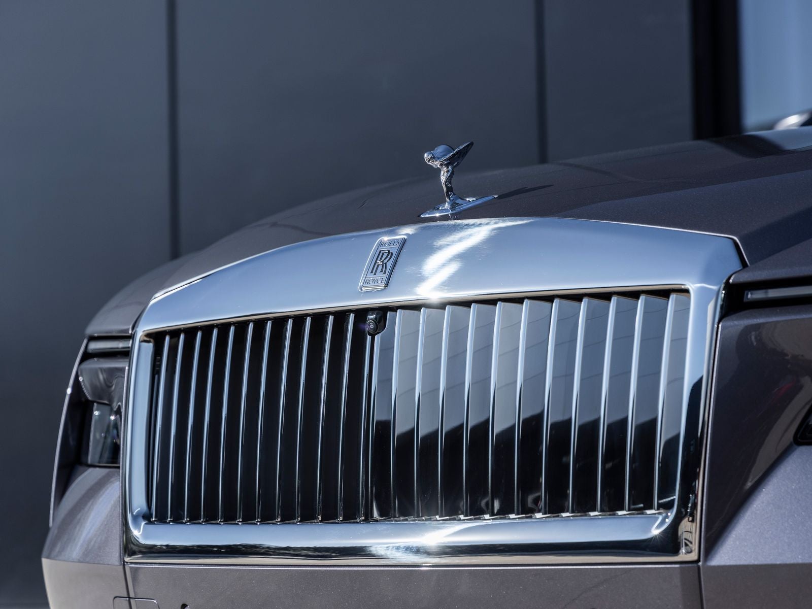 2025 Rolls-Royce Spectre 