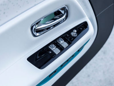 2025 Rolls-Royce Spectre 