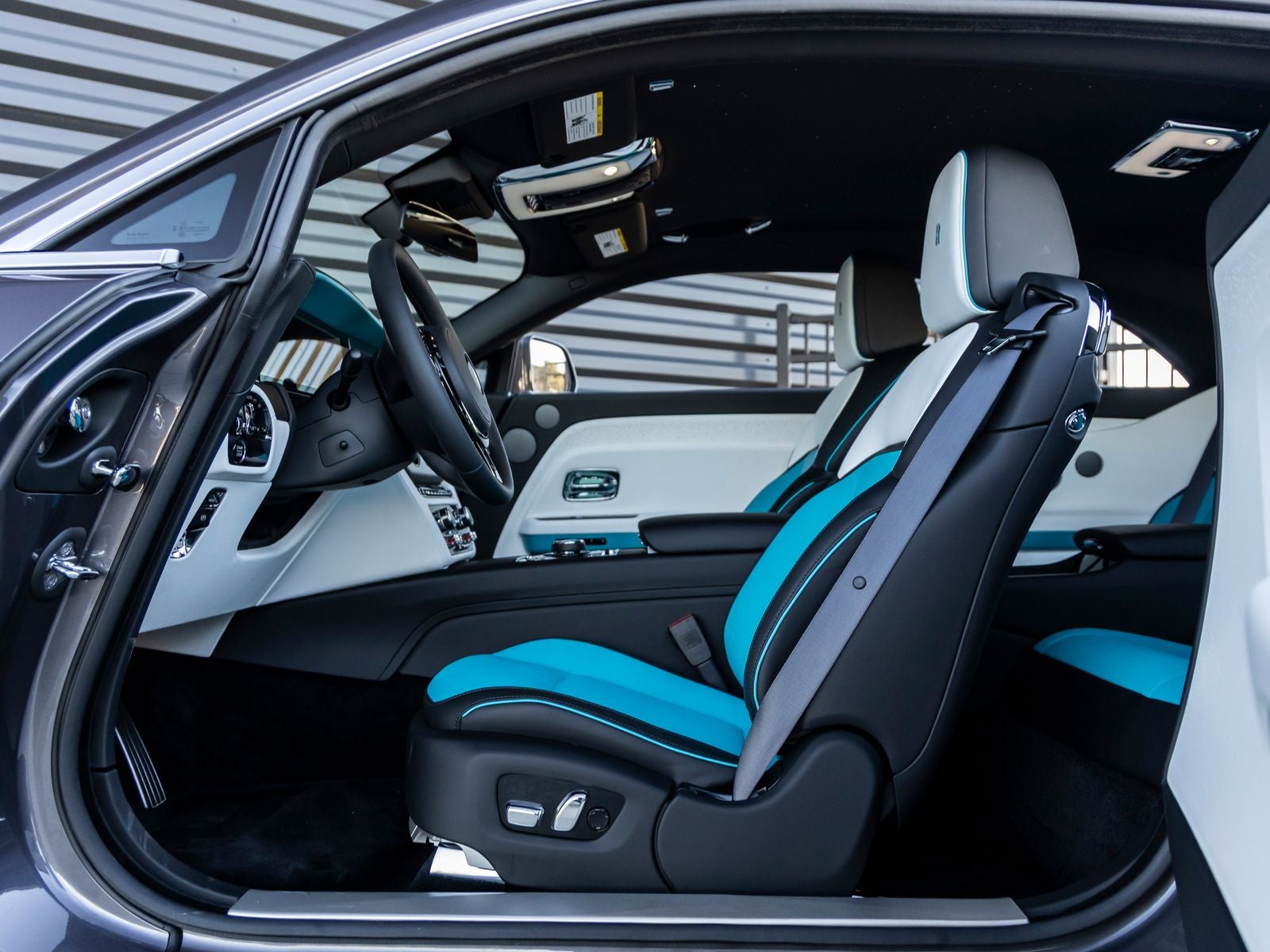 2025 Rolls-Royce Spectre 