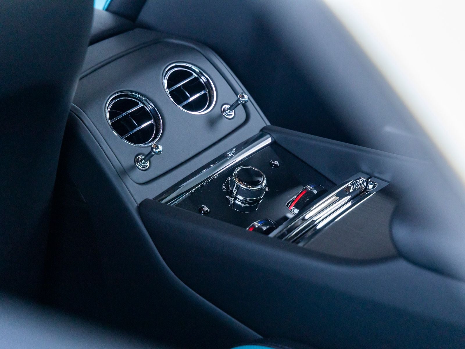 2025 Rolls-Royce Spectre 