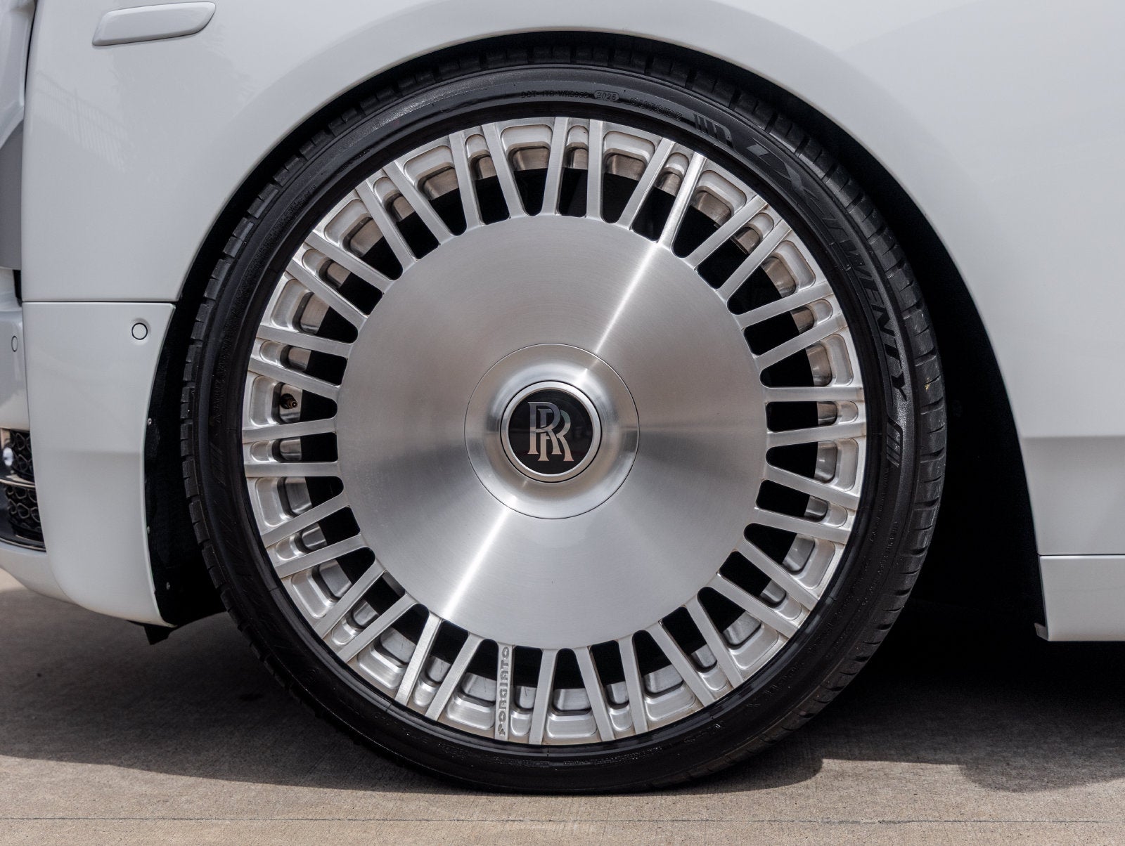 2023 Rolls-Royce Phantom Base