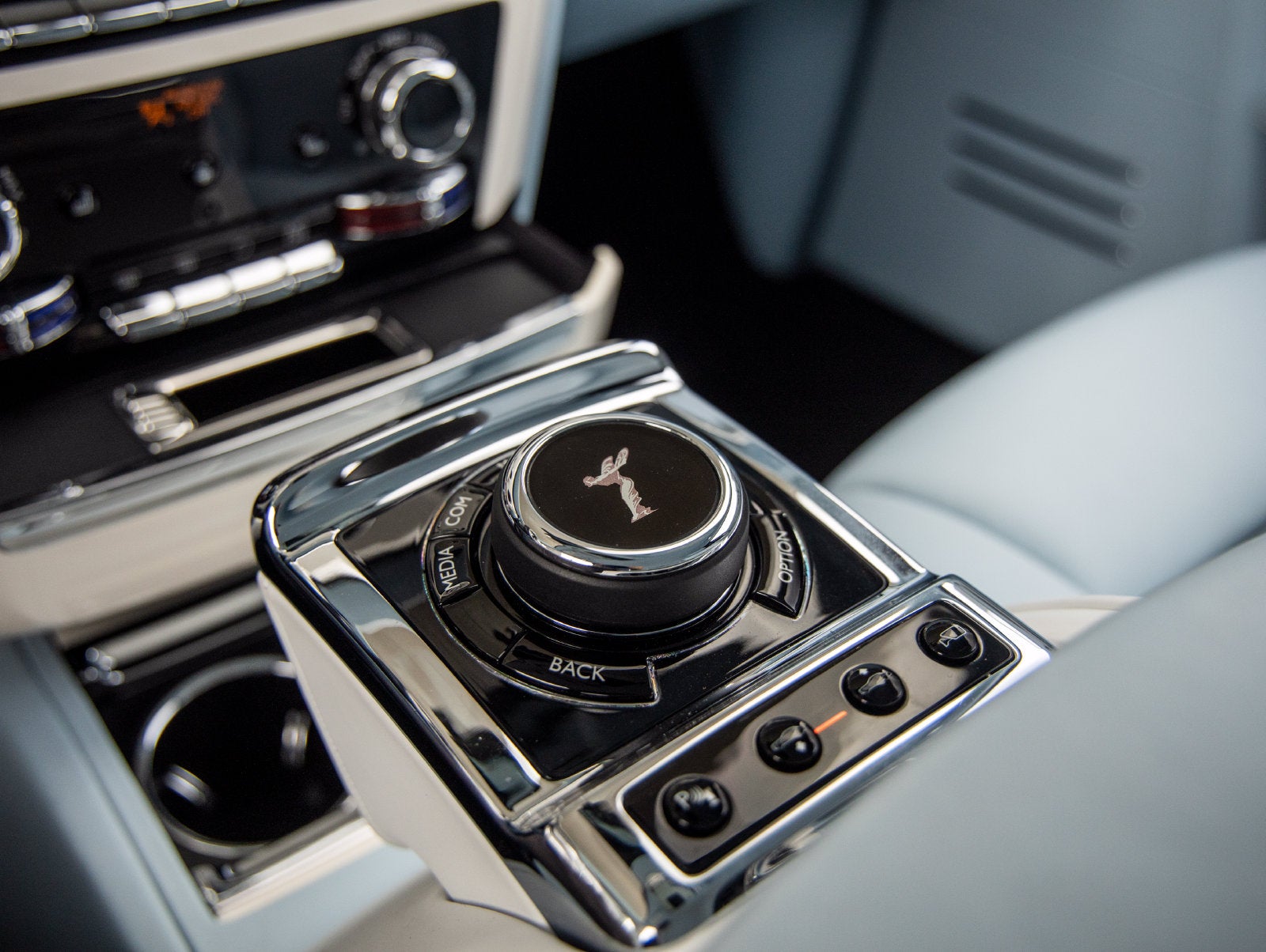 2023 Rolls-Royce Phantom Base