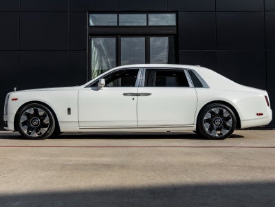 2022 Rolls-Royce Phantom Base