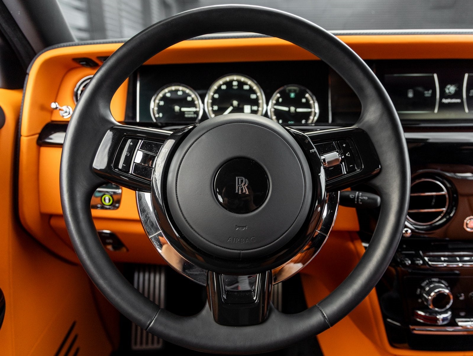 2022 Rolls-Royce Phantom Base