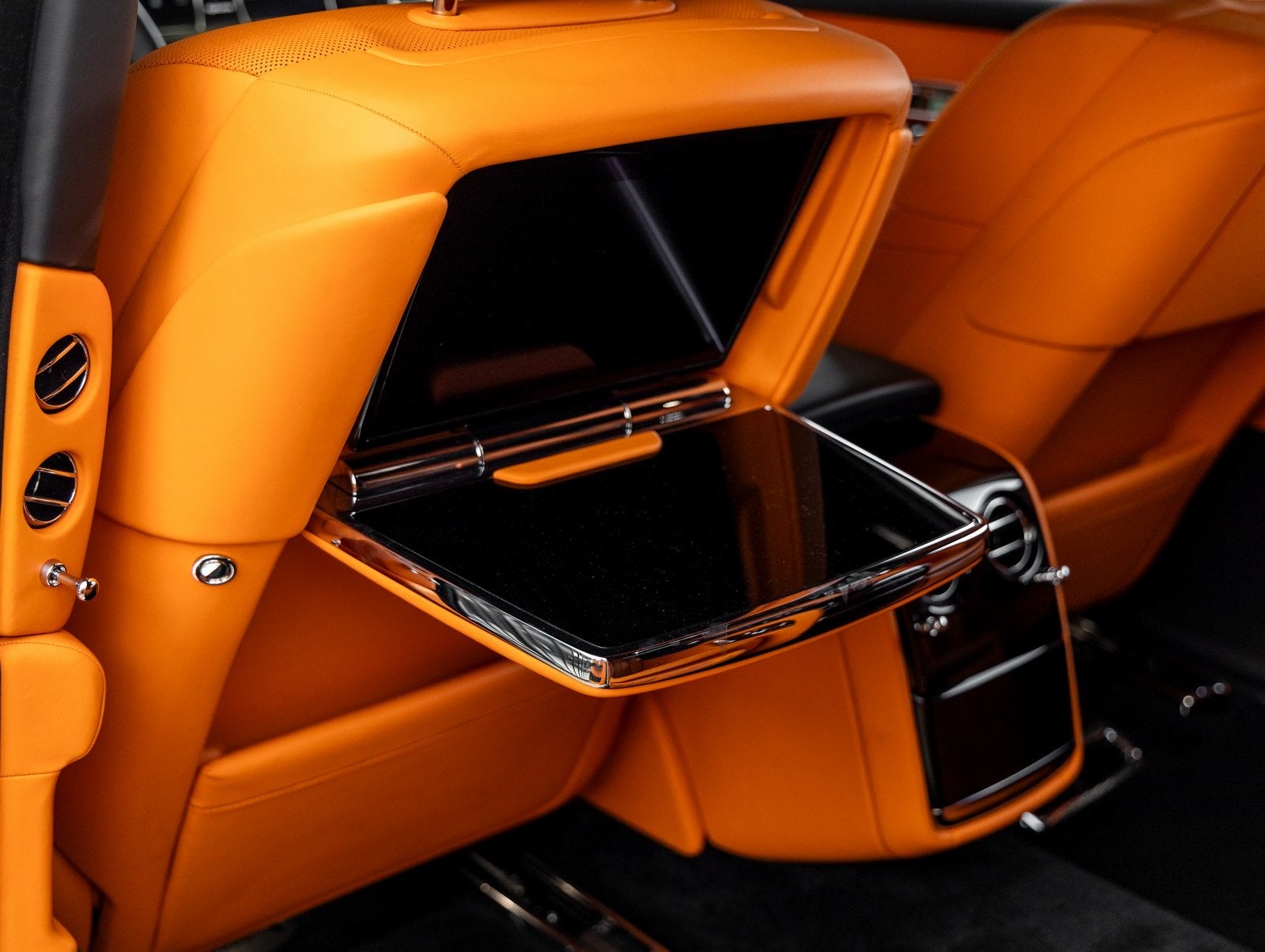 2022 Rolls-Royce Phantom Base