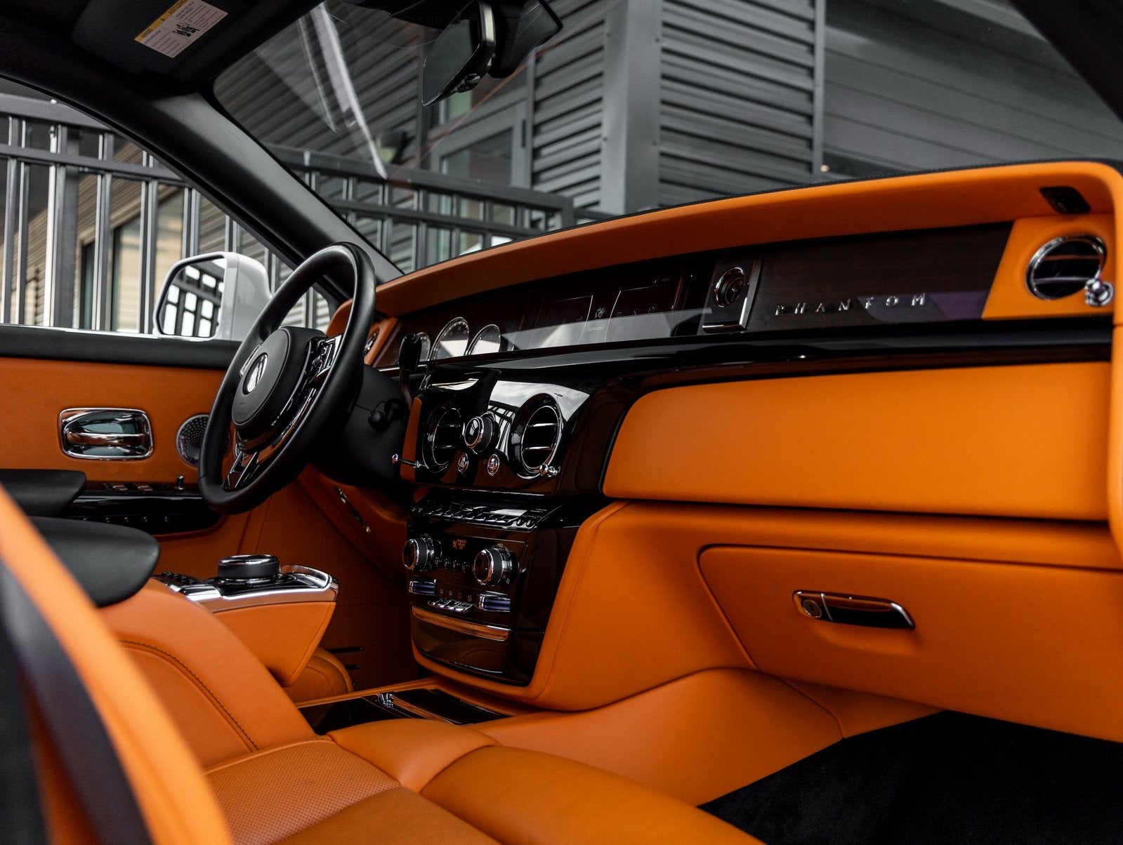 2022 Rolls-Royce Phantom Base