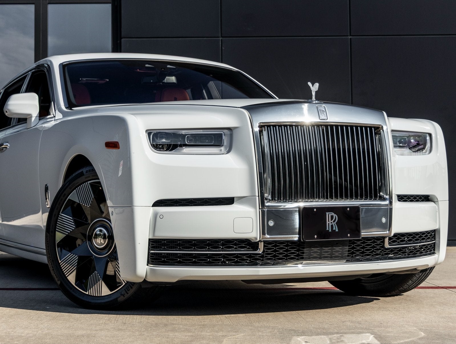 2022 Rolls-Royce Phantom Base