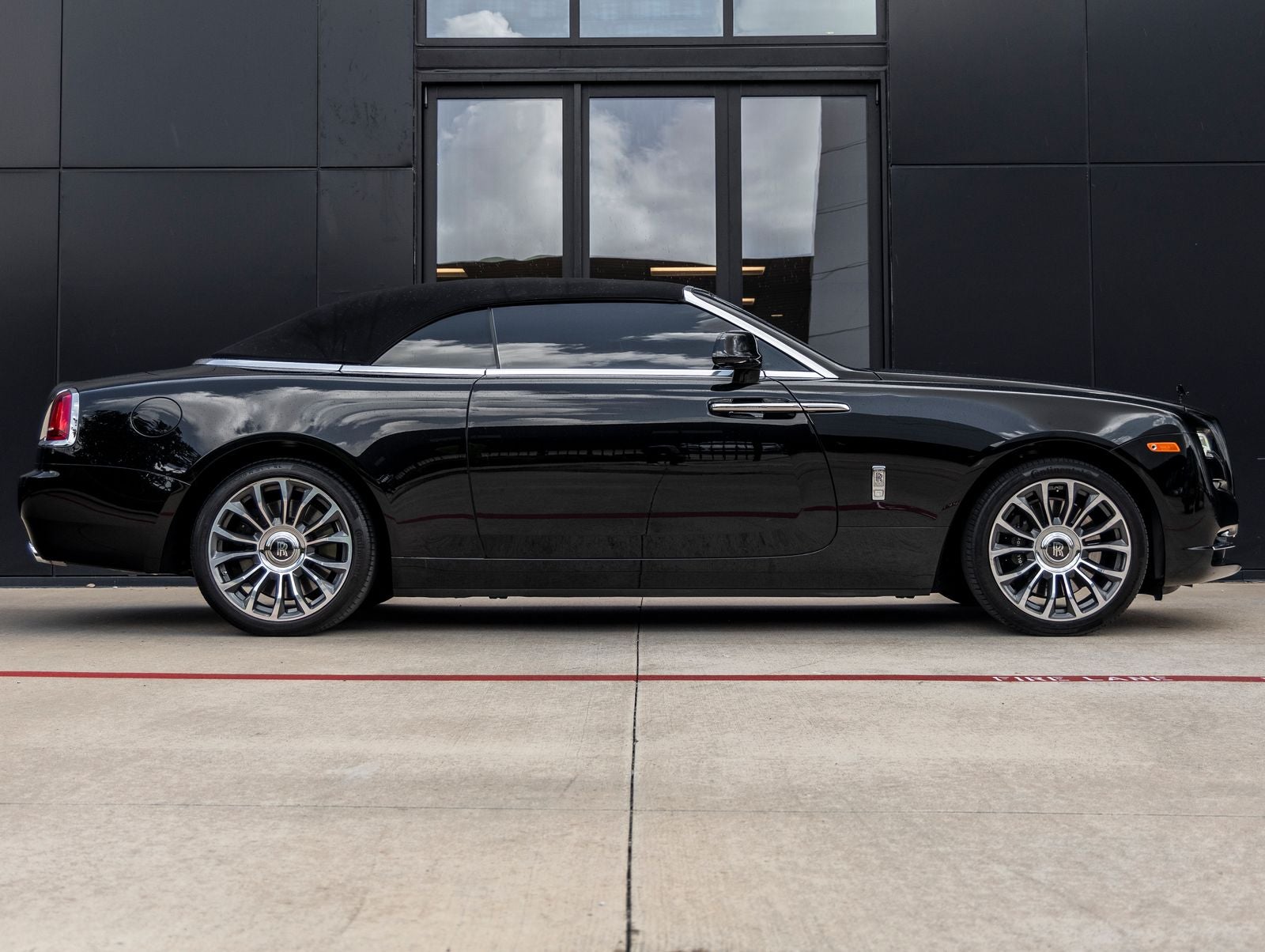 2020 Rolls-Royce Dawn Base