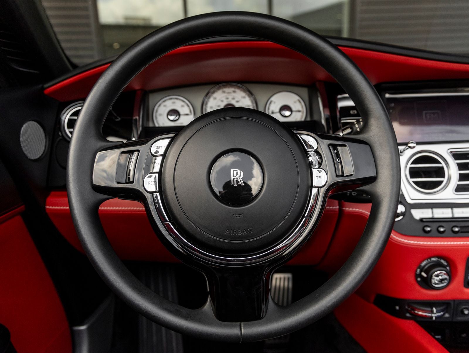 2020 Rolls-Royce Dawn Base