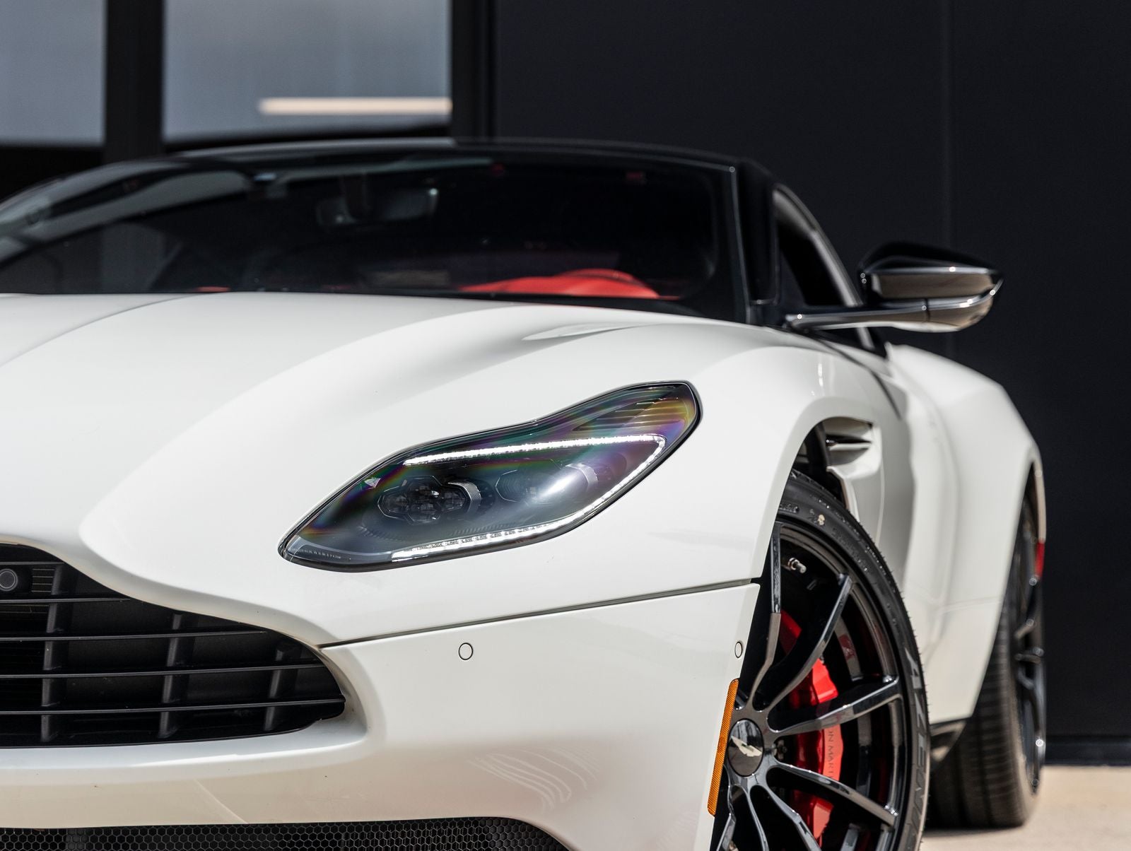 2022 Aston Martin DB11 Base
