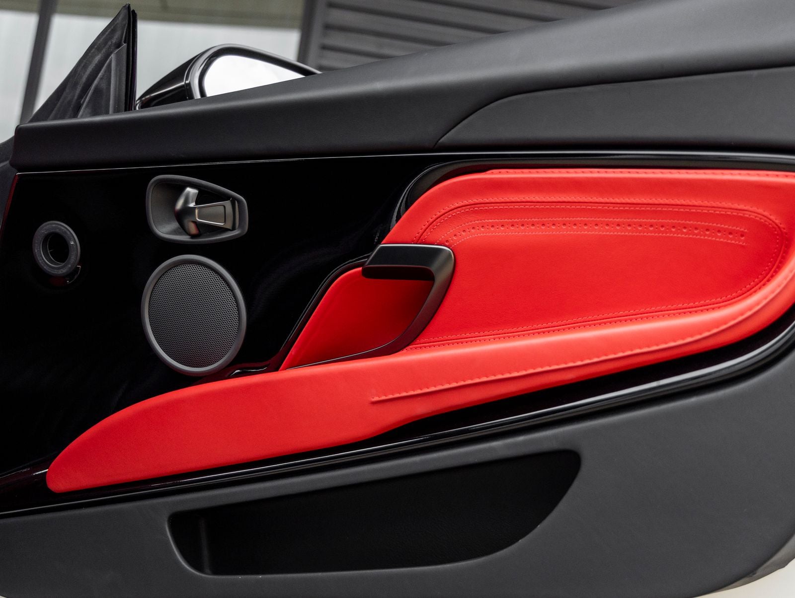 2022 Aston Martin DB11 Base