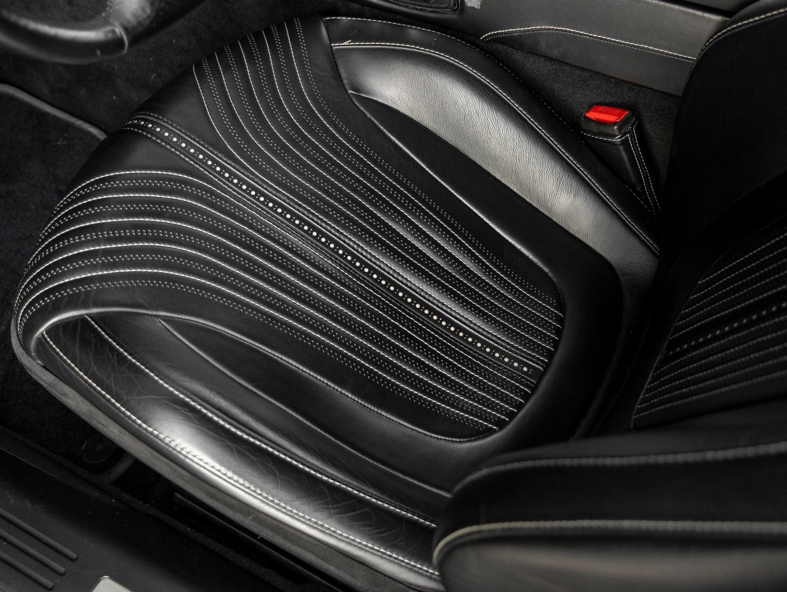 2019 Aston Martin DB11 Volante