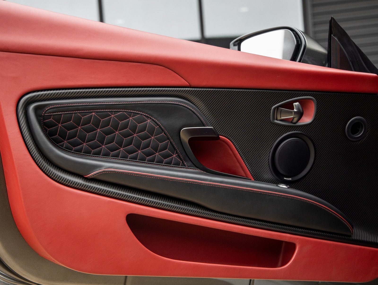 2019 Aston Martin DBS Superleggera