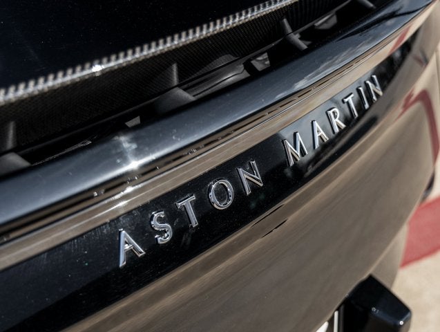 2022 Aston Martin DBS Superleggera