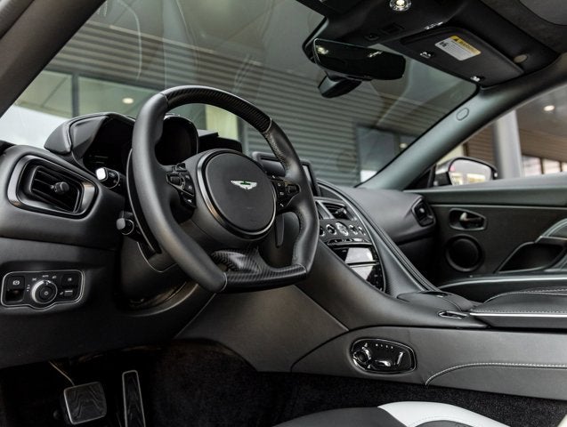 2022 Aston Martin DBS Superleggera