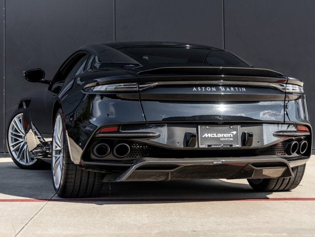 2022 Aston Martin DBS Superleggera