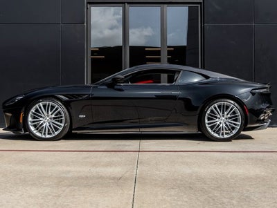 2022 Aston Martin DBS Superleggera