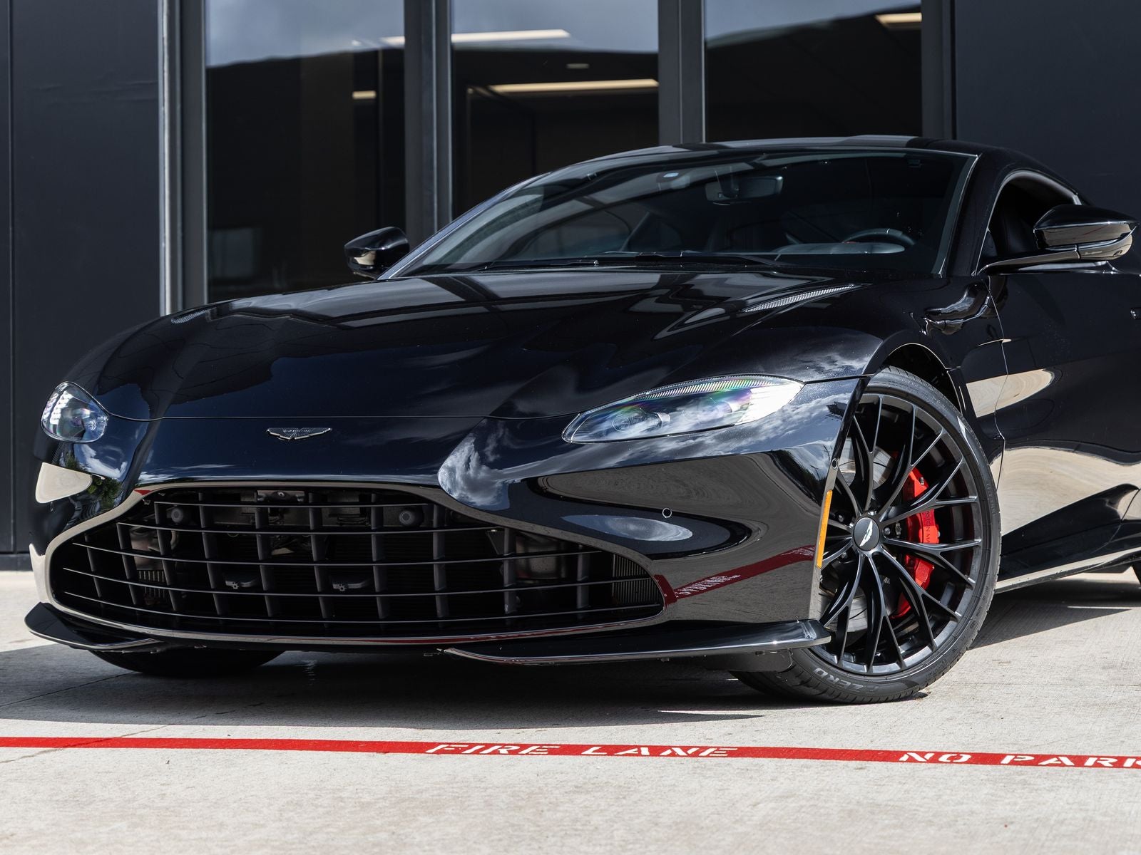2023 Aston Martin Vantage Base