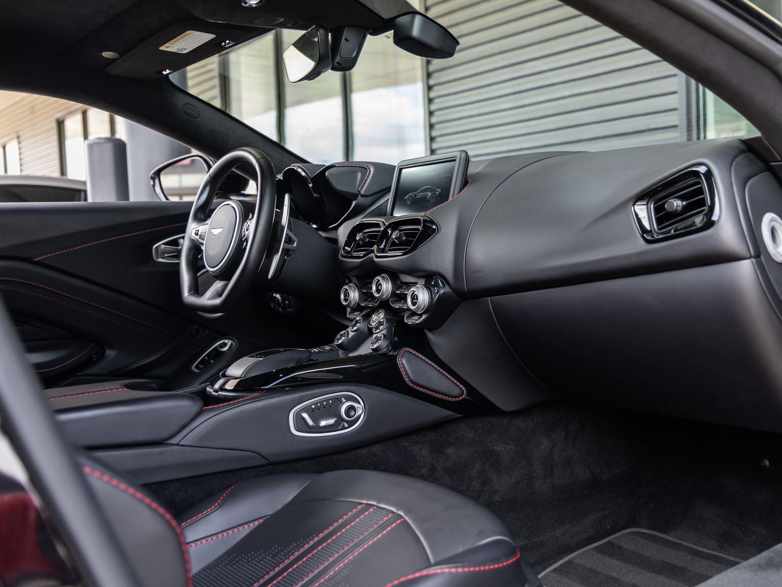 2023 Aston Martin Vantage Base