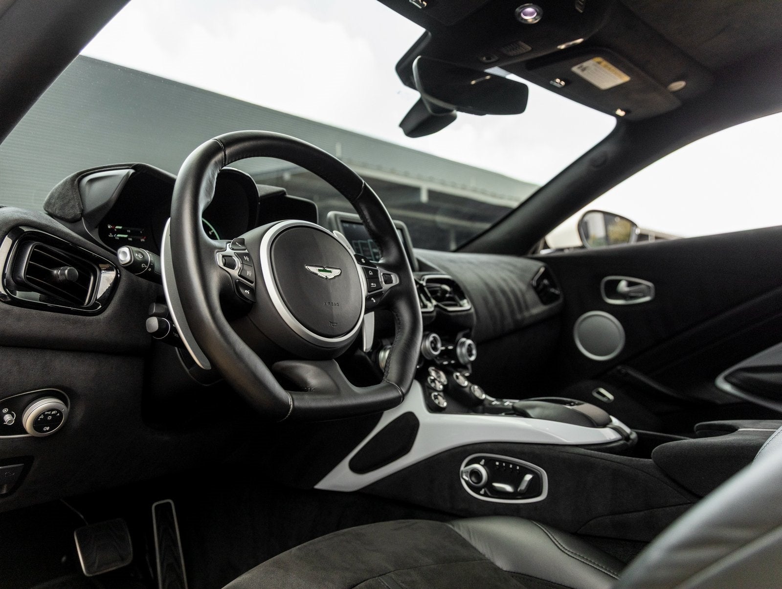 2019 Aston Martin Vantage Base