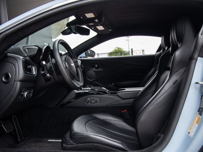 2022 Aston Martin Vantage Base