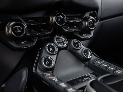 2022 Aston Martin Vantage Base