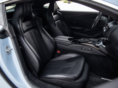 2022 Aston Martin Vantage Base