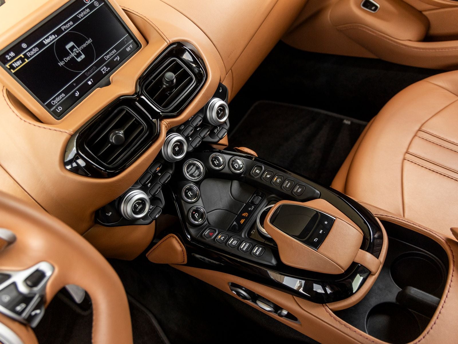 2020 Aston Martin Vantage Base