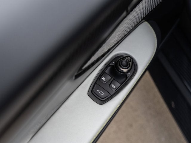 2025 Aston Martin Vanquish V12