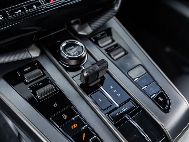 2025 Aston Martin Vanquish V12