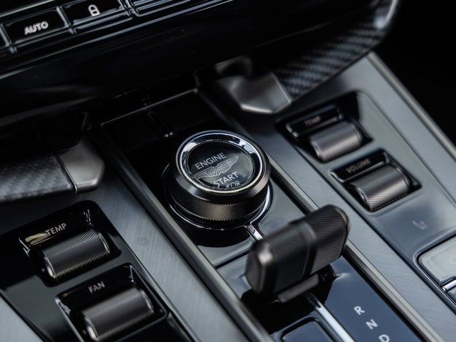 2025 Aston Martin Vanquish V12