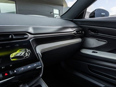 2025 Aston Martin Vanquish V12