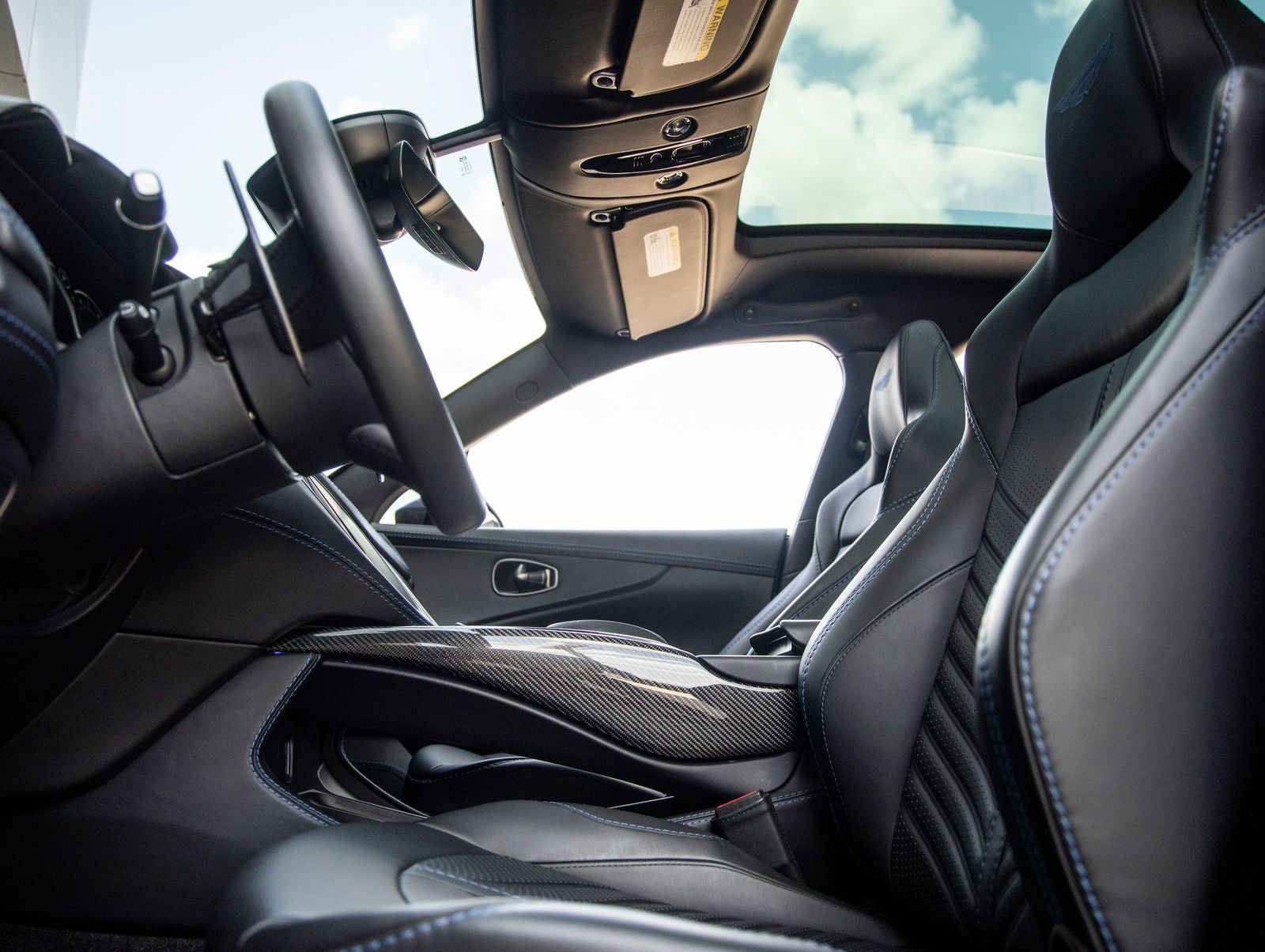 2023 Aston Martin DBX 707