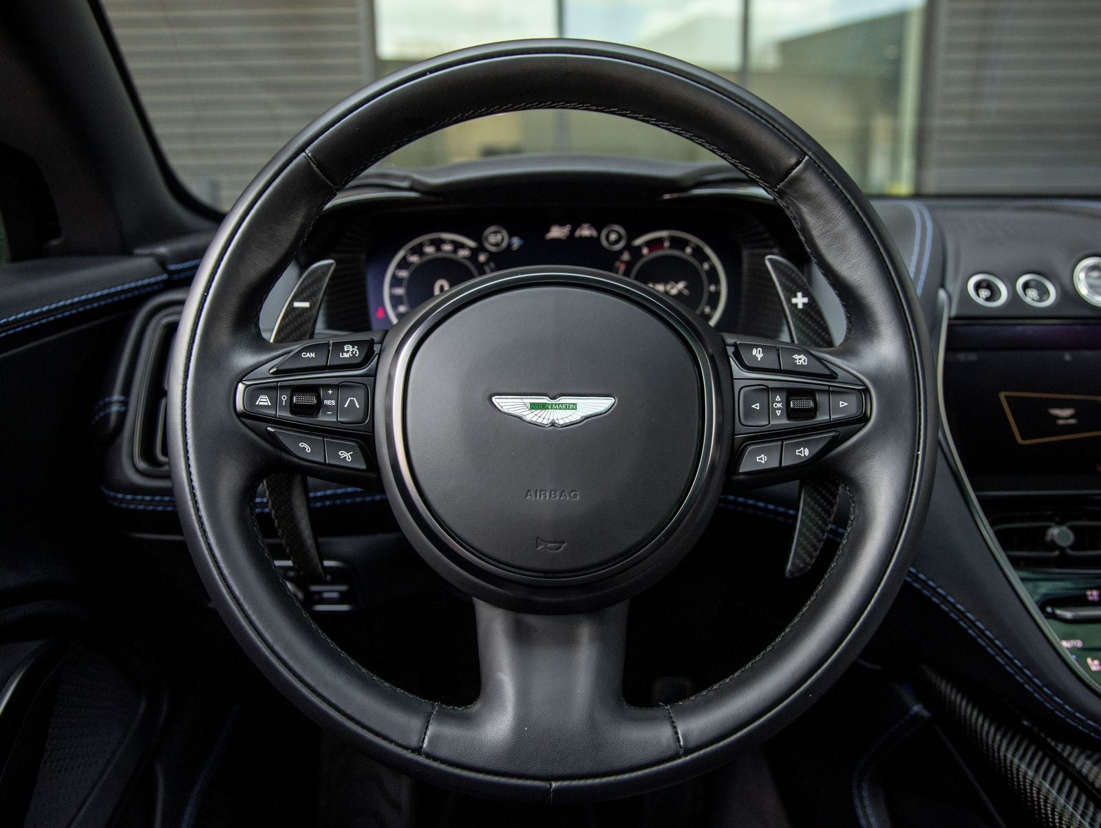 2023 Aston Martin DBX 707