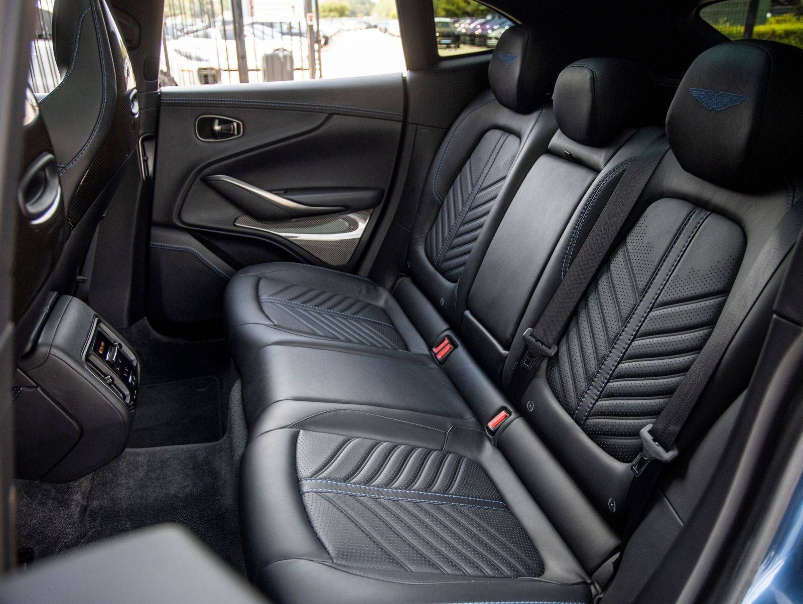 2023 Aston Martin DBX 707