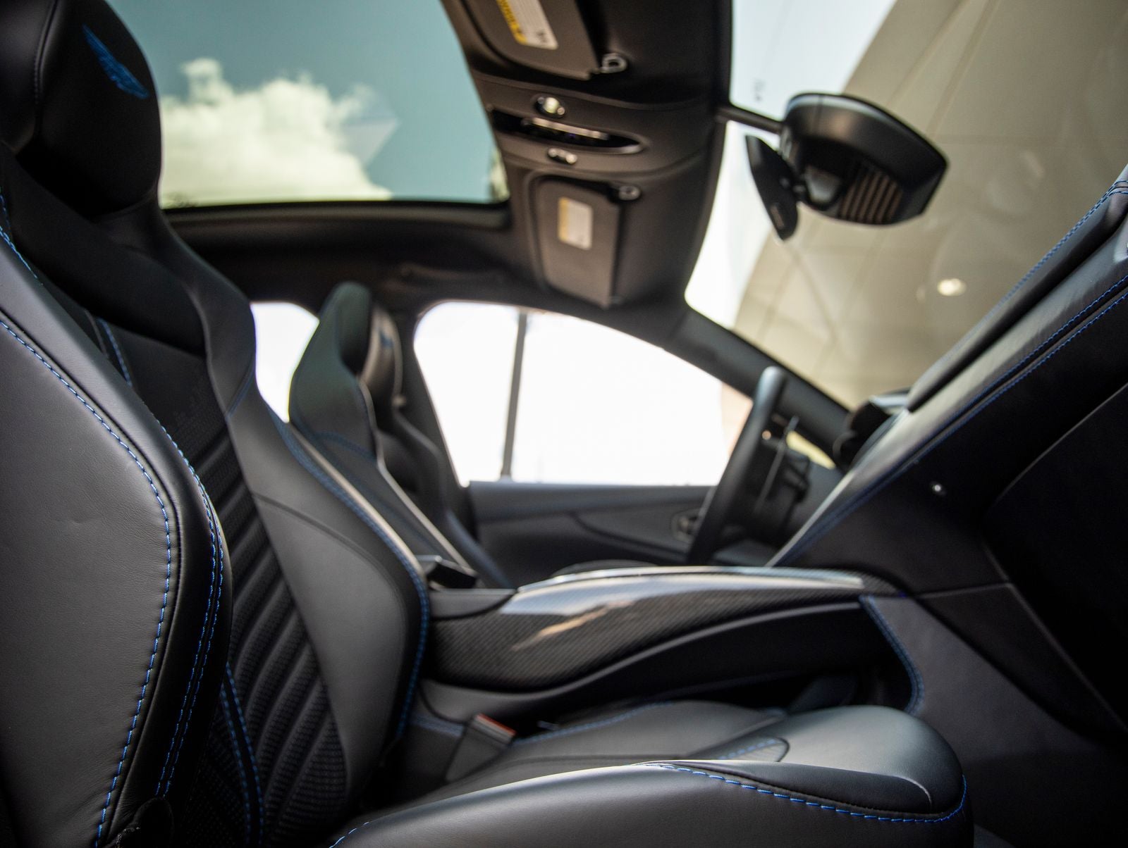 2023 Aston Martin DBX 707
