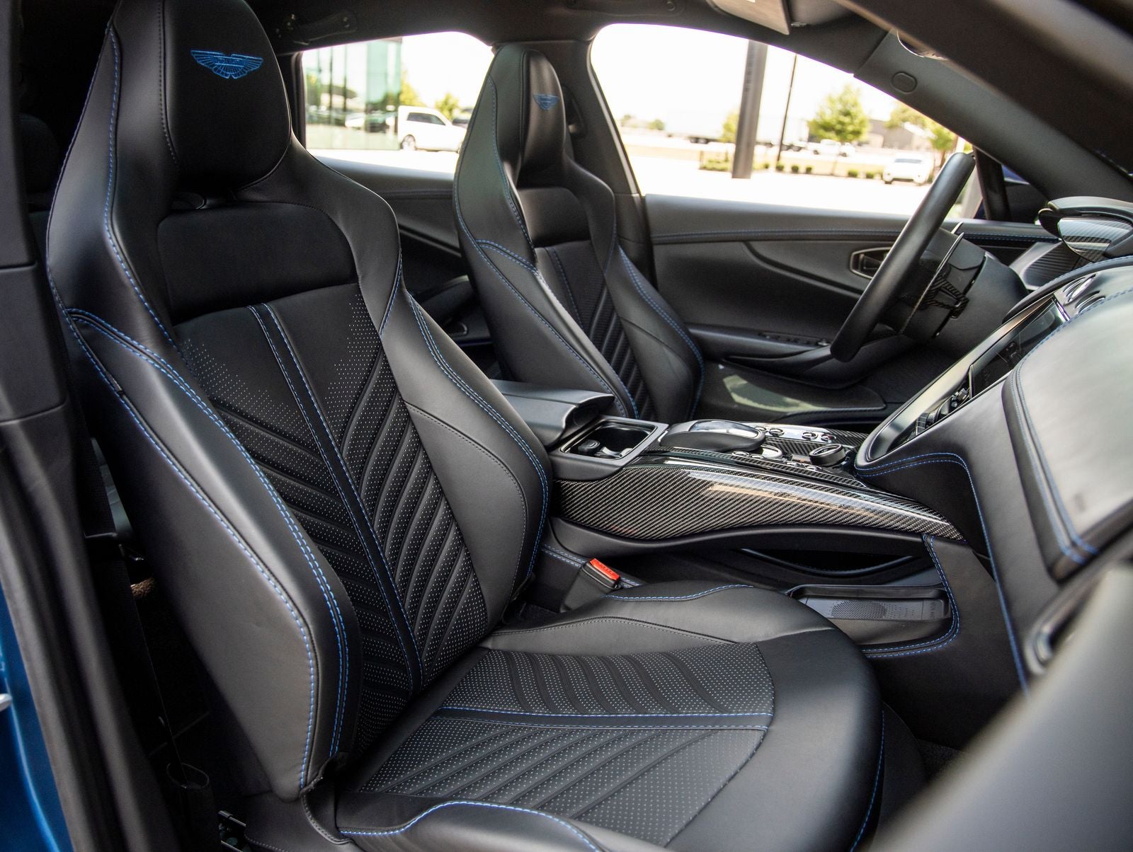 2023 Aston Martin DBX 707